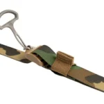 Edgar Sherman Design ESD Sling M81 Woodland, close-up of camo strap, metal hook and keeper