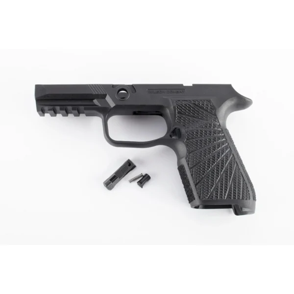 WILSON GRIP MODULE P320 CMPT NMS, black right-side view with textured grip and loose parts