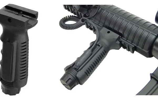 Leapers Inc. Leapers Ergonomic Ambidextrous Vertical Foregrip - Black